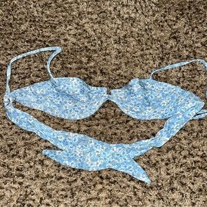 ABERCROMBIE FLORAL BIKINI TOP